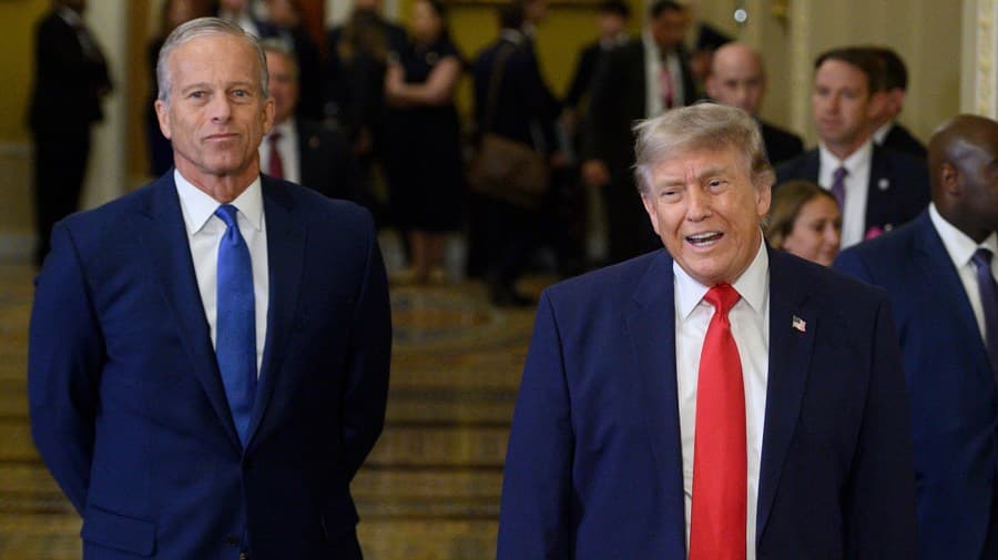 Trump on convention crowd booing Thune: 'No, no. John is working hard'